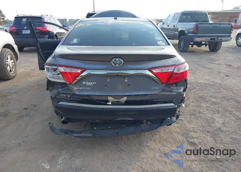 2015 Toyota Camry Xse V6 z USA, uszkodzony, nr VIN 4T1BK1FKXFU561577